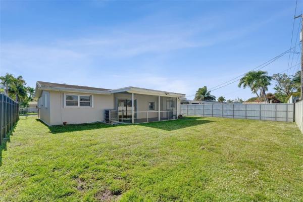 Boulevard Heights, 8211 NW 10th St, Pembroke Pines, Florida 33024, image 1