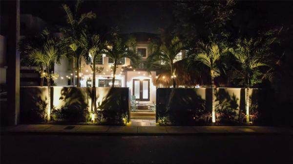 Colee Hammock, 1404 SE 2nd Ct, Fort Lauderdale, Florida 33301, image 2