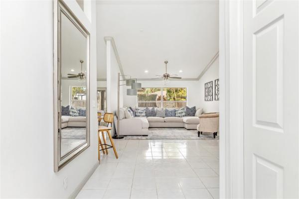 Sugar Pond Manor, 14429 Horseshoe Trce, Wellington, Florida 33414, image 2