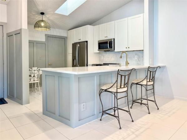 Palm Chase Lakes, 5869 Sunswept Ln #B, Boynton Beach, Florida 33437, image 2
