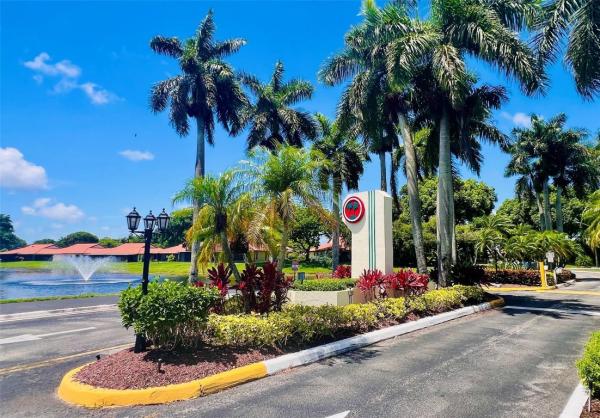 Palm Chase, 10805 Bahama Palm Way #201, Boynton Beach, Florida 33437, image 2