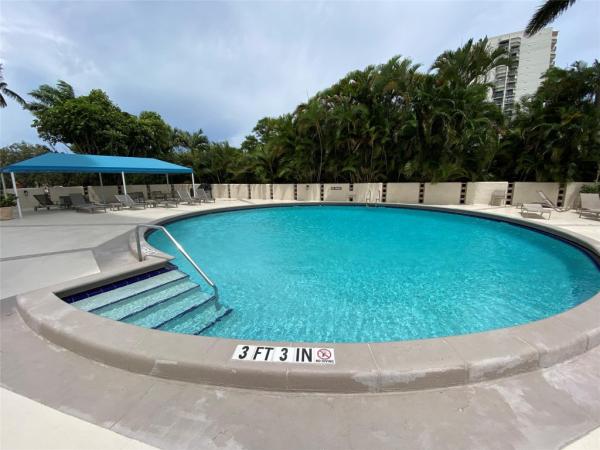 Lincoln Tower, 2400 Presidential Way #1104, West Palm Beach, Florida 33401, image 1