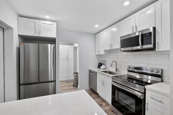 Prospect Gardens, 617 NW 43rd Ct, Oakland Park, Florida 33309, image 1