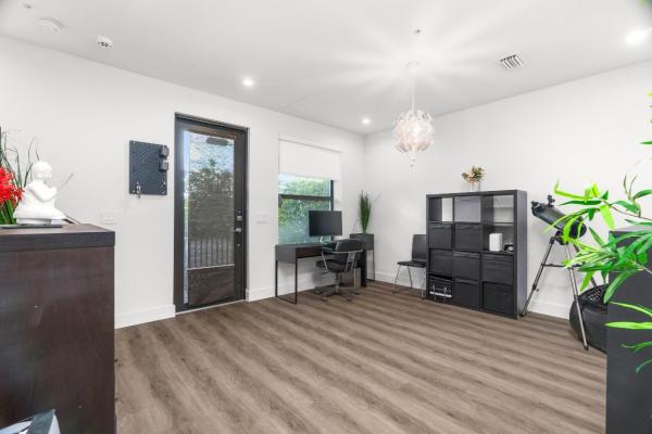 Village At Wilton Manors, 553 NE 21st Ct, Wilton Manors, Florida 33305, image 2