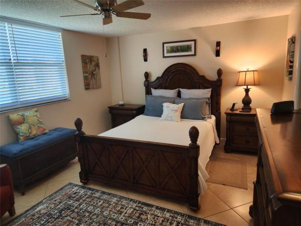 Meadowbrook Lakes View, 321 SE 3rd St #302, Dania Beach, Florida 33004, image 1