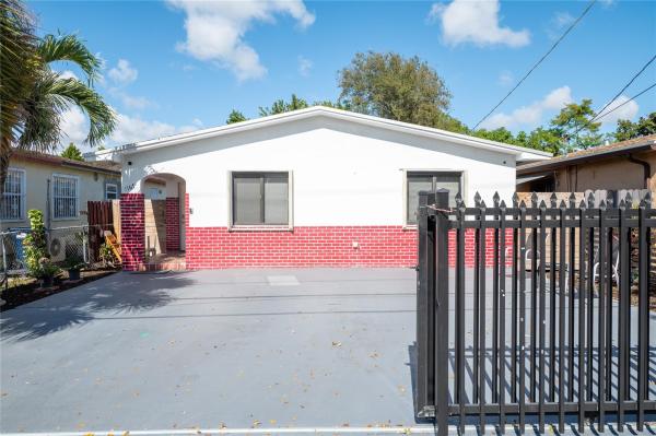 Seminole Crest, 3167 NW 52nd St, Brownsville, Florida 33142, image 3