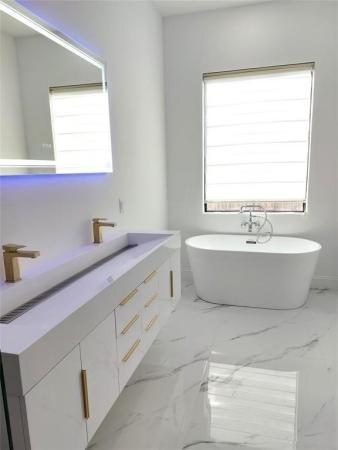 North Hollywood, 254 SW 12th St #1-2, Dania Beach, Florida 33004, image 2