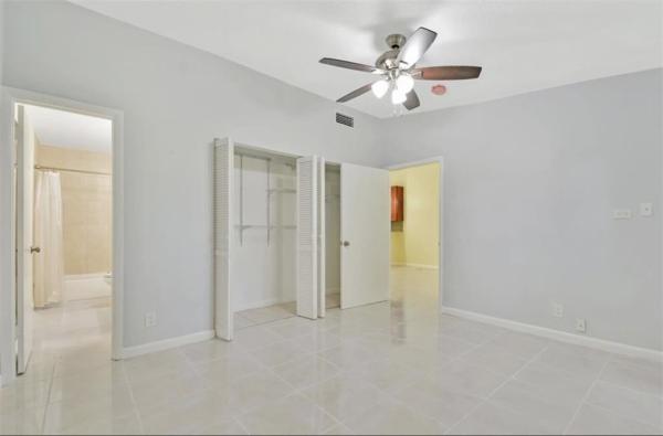Lakewood On The Green, 5544 Lakewood Cir S #E, Margate, Florida 33063, image 2