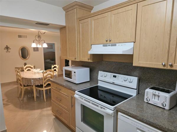 Deerfield Pines North, 959 SE 2nd Ave #117, Deerfield Beach, Florida 33441, image 1