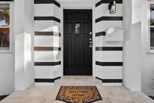 Country Club Estates, 631 Curtiss Pkwy, Miami Springs, Florida 33166, image 1