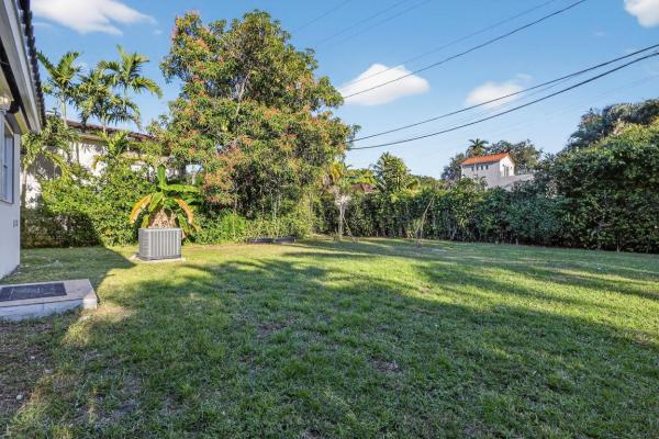 Country Club Estates, 631 Curtiss Pkwy, Miami Springs, Florida 33166, image 1