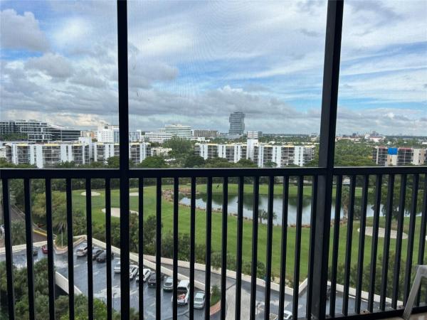 Coronado Tower 2, 20301 W Country Club Dr #1222, Aventura, Florida 33180, image 3