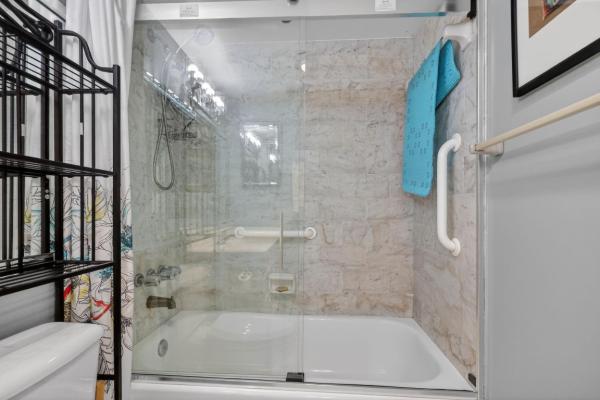 Hollybrook Golf & Tennis Club, 9410 N Hollybrook Lake Dr #303, Pembroke Pines, Florida 33025, image 1