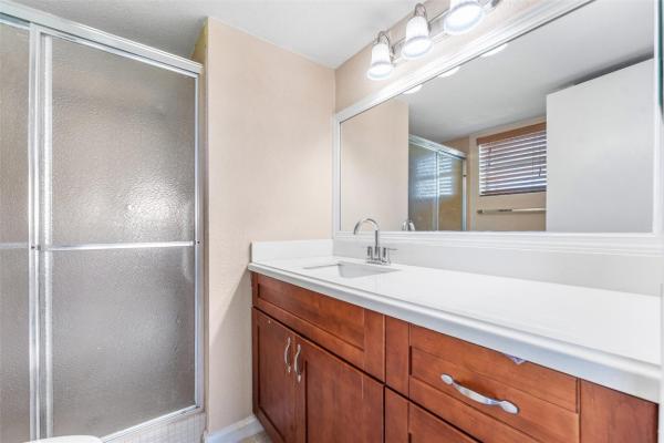 Sunrise Lakes 3, 2720 N Pine Island Rd #212, Sunrise, Florida 33322, image 2