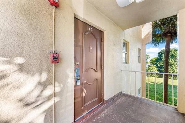 Sunrise Lakes 3, 2720 N Pine Island Rd #212, Sunrise, Florida 33322, image 1