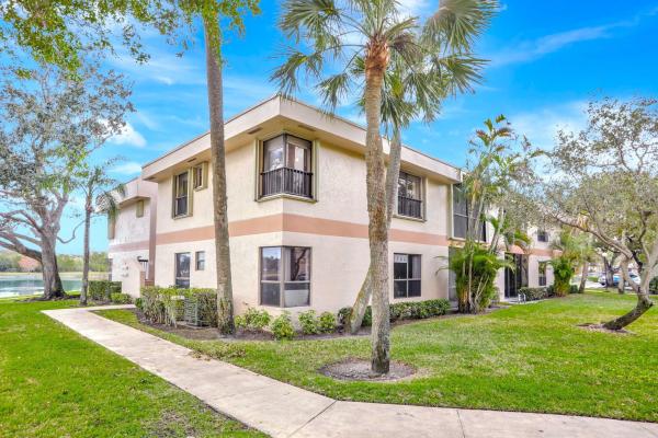 Applewood Village 2, 2748 S Carambola Cir #1923, Coconut Creek, Florida 33066, image 1