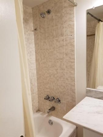 Commodore Plaza Tower, 2750 NE 183rd St #1101, Aventura, Florida 33160, image 2