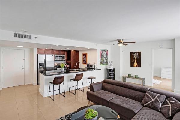 The Grandview Palace, 7601 E Treasure Dr #1524, North Bay Village, Florida 33141, image 1