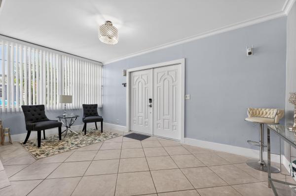 Bonnie Loch, 401 NW 39th St, Deerfield Beach, Florida 33064, image 2