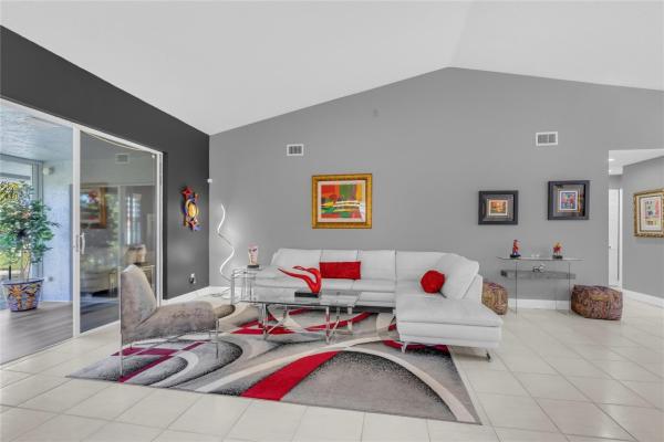 7685 Springwater Pl #201, Boynton Beach, Florida 33437, image 1