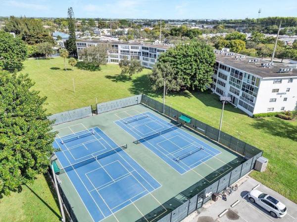 0000 Swansea B #0000, Deerfield Beach, Florida 33442, image 1