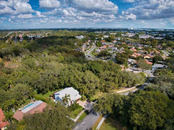 9901 SW 23rd St, Davie, Florida 33324, image 2