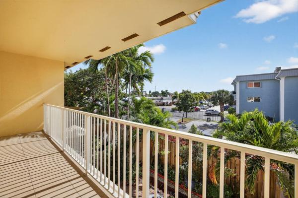 Villa Escondida, 3024 NE 5th Ter #10, Wilton Manors, Florida 33334, image 2