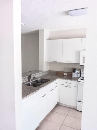 Malibu Bay, 20869 NW 2nd St, Pembroke Pines, Florida 33028, image 2
