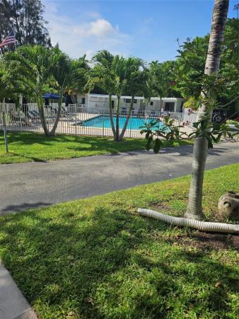 1045 SE 15th St #13C, Fort Lauderdale, Florida 33316, image 1