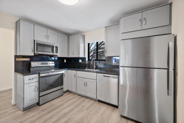 Sandpiper At The California Club, 19986 NE 5th Ct #4D, Ives Estates, Florida 33179, image 1