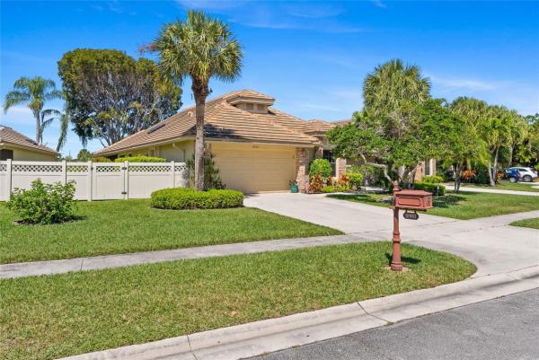 Cambridge At Aberdeen, 6803 Bitterbush Pl, Boynton Beach, Florida 33472, image 1