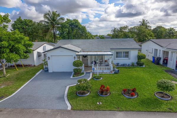 Oakland Estates, 4290 NW 45th Ter, Lauderdale Lakes, Florida 33319, image 1