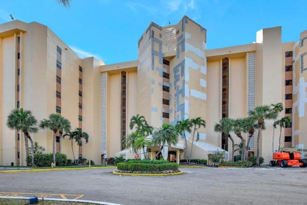 Environ Towers 1, 7100 Radice Ct #207-1, Lauderhill, Florida 33319, image 1