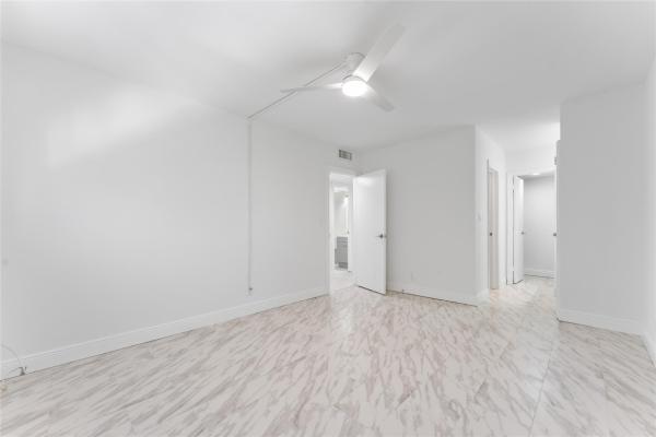 Hampton Gardens, 804 SE 7th St #404, Deerfield Beach, Florida 33441, image 2