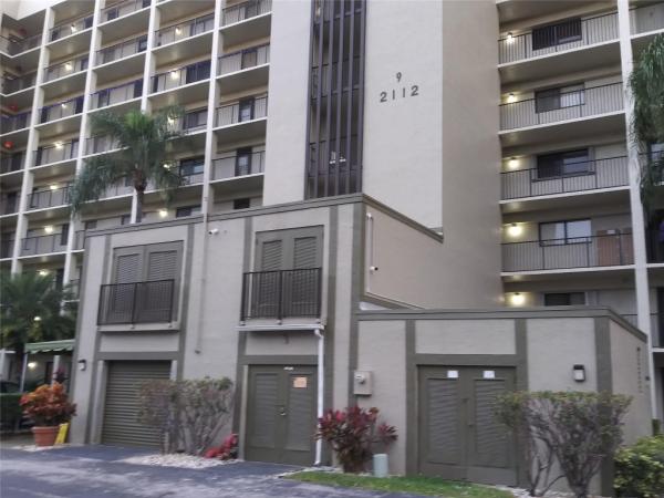 Le Club At Cypress Bend, 2112 S Cypress Bend Dr #207, Pompano Beach, Florida 33069, image 1