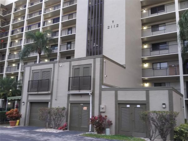 Le Club At Cypress Bend, 2112 S Cypress Bend Dr #207, Pompano Beach, Florida 33069, image 1