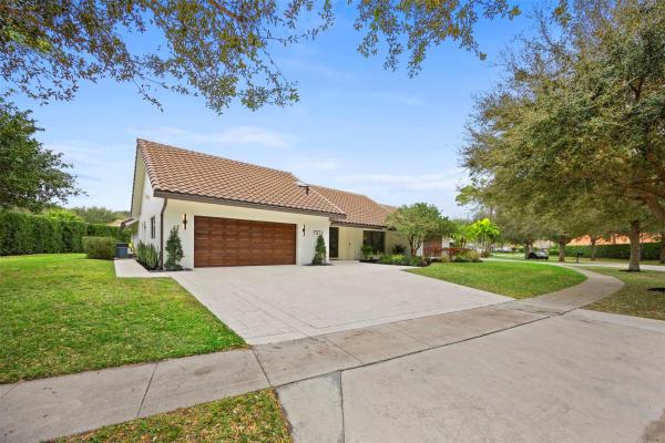 7571 Estrella Cir, Boca Raton, Florida 33433, image 1