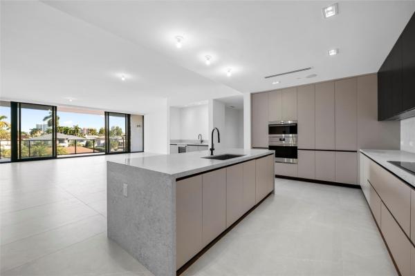 160 Marina Bay, 160 Isle Of Venice Dr #302, Fort Lauderdale, Florida 33301, image 2