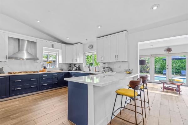 Lauder Gate, 1915 NE 18th St, Fort Lauderdale, Florida 33305, image 1