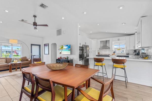 Lauder Gate, 1915 NE 18th St, Fort Lauderdale, Florida 33305, image 2
