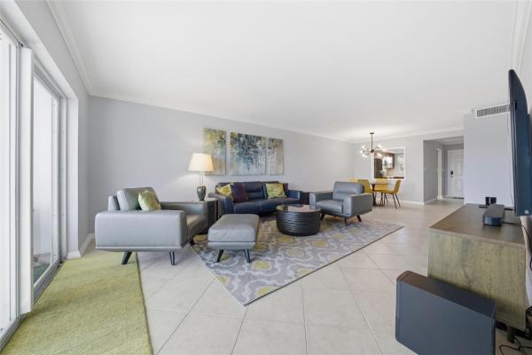 Hawthorne Bay, 1332 Bayview Dr #401, Fort Lauderdale, Florida 33304, image 3