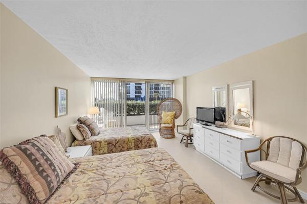 Silver Thatch Atlantic Plaza, 531 N Ocean Blvd #410, Pompano Beach, Florida 33062, image 1
