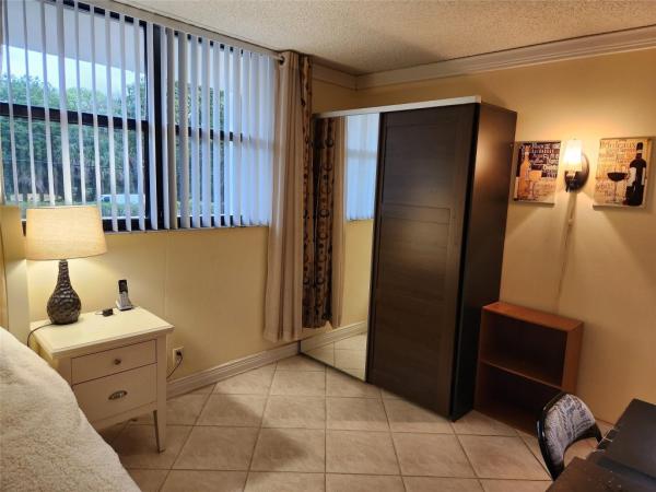 Lake Emerald, 112 Lake Emerald Dr #208, Oakland Park, Florida 33309, image 2