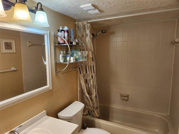 Lake Emerald, 112 Lake Emerald Dr #208, Oakland Park, Florida 33309, image 3