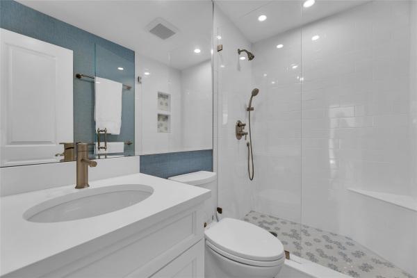 Bay Colony Club, 6299 Bay Club Dr #4, Fort Lauderdale, Florida 33308, image 1