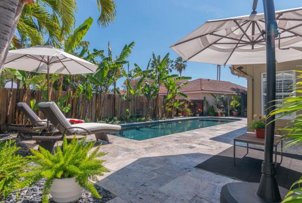 Garden Homes At Country Isles, 1227 Seagrape Cir, Weston, Florida 33326, image 1