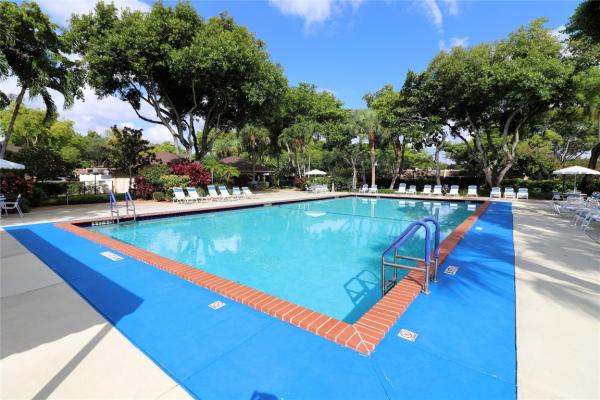 Palm-Aire Country Club 6, 3900 Oaks Clubhouse Dr #310, Pompano Beach, Florida 33069, image 1