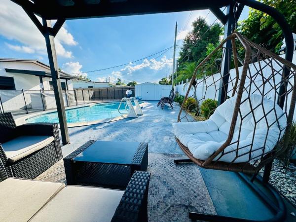 6740 Custer, Hollywood, Florida 33024, image 1