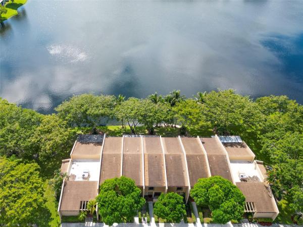 Westview, 1424 NW 97th Ter #280, Pembroke Pines, Florida 33024, image 2