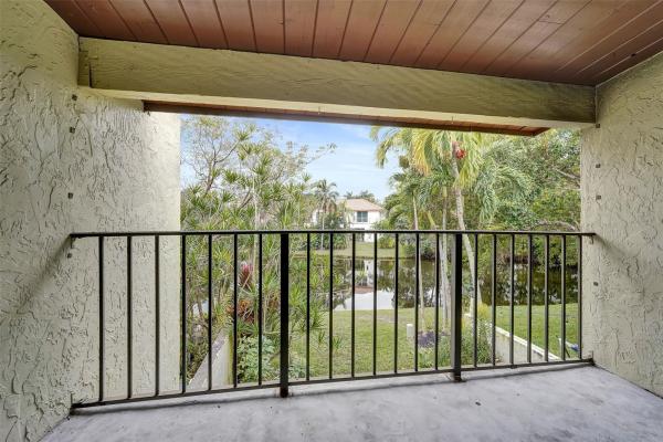 Majestic View, 750 E Coco Plum Cir #2, Plantation, Florida 33324, image 1
